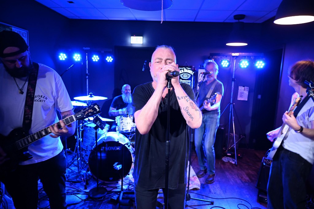 ../Images/10 jaar Ro's Barbershop 361.jpg